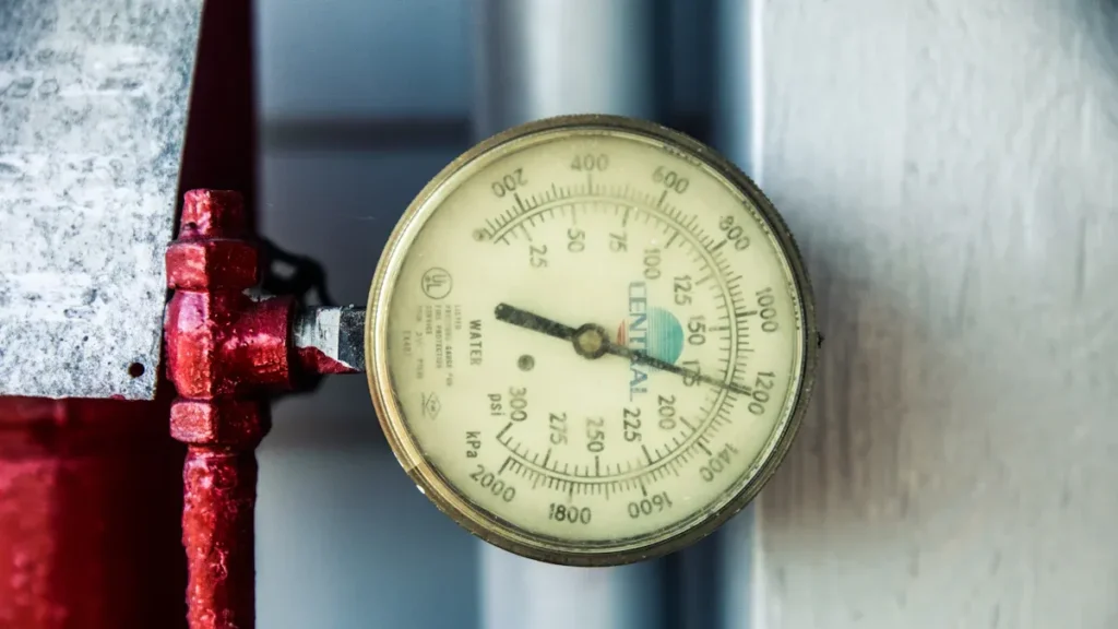 Pressure Transducer vs Pressure Transmitter
