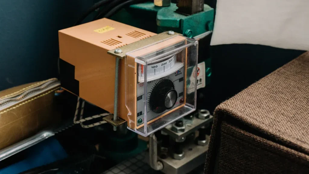 Force Measurement Tools and the Measurement of Force